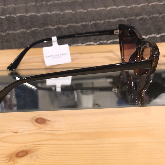 Tortoise Cat eye Sunglasses - Picture 2 of 3